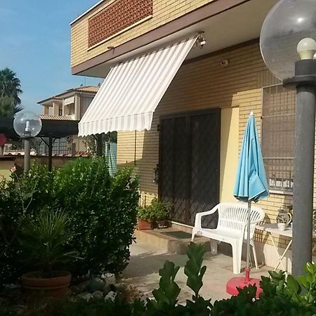 B&B Si Sta Bene Ostia Antica Luaran gambar