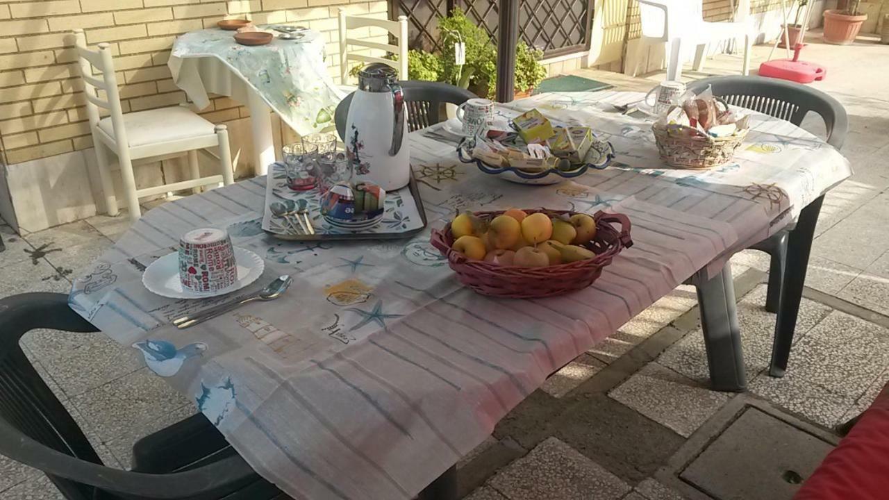 B&B Si Sta Bene Ostia Antica Luaran gambar